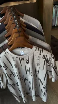تيشيرت رجالي بطبعة حروف (Fashion)