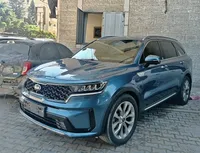 سيارة كيا سورينتو (Kia Sorento)