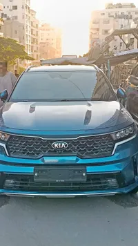سيارة كيا سورينتو (Kia Sorento)