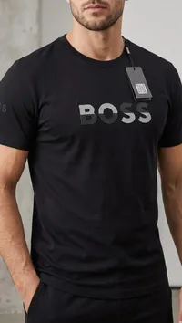 تيشيرت رجالي بياقة دائرية - بوس (Boss)
