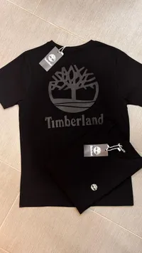 تيشيرت رجالي أسود بشعار تيمبرلاند (Timberland)