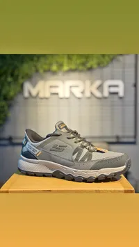 حذاء رياضي - سكيتشرز (Skechers)