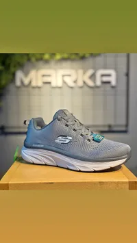 حذاء رياضي رجالي - سكيتشرز (Skechers)