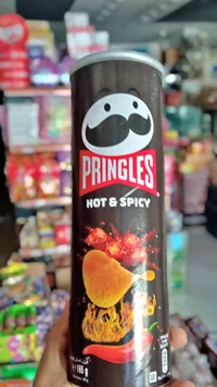 رقائق البطاطس الحارة - برينجلز (Pringles)