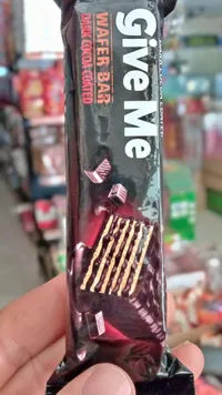 ويفر بار بالشوكولاتة الداكنة - جيف مي (Give Me)