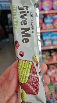 ويفر بار مغطى بالشوكولاتة - جيف مي (Give Me)