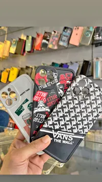 غطاء حماية للهاتف بتصاميم متنوعة (Vans)