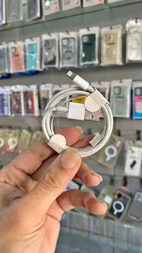 كابل شحن آيفون لايتنينج (Apple)