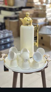 طقم فناجين قهوة مع إبريق وتيربوس - تصميم كلاسيكي