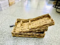 صواني تنظيم من القش