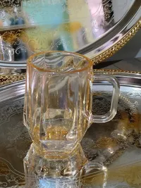 كوب زجاجي عسلي