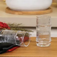 كوب زجاجي بنقوش الخيزران