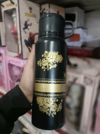 مطرة مياه حافظة للحرارة بتصميم زهور ذهبية