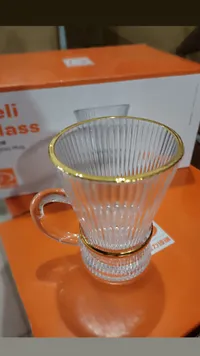 كوب زجاجي مضلع بإطار ذهبي - ديلي (Deli)