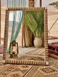 مرآة أرضية بإطار خشبي مزخرف