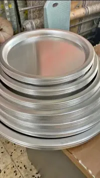 صواني تقديم معدنية