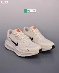 حذاء رياضي زوم إكس - نايكي (Nike)