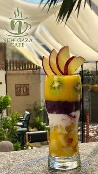 كوكتيل فواكه طبقات - نيو غزة كافيه (New Gaza Café)