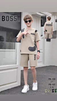 طقم ملابس صيفي للأولاد بتصميم بوس (Boss)
