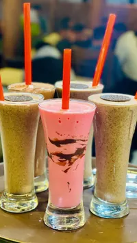 مشروب الفراولة بالحليب