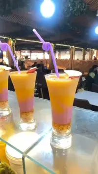 كوكتيل فواكه طبقات