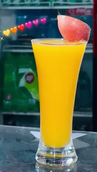 عصير برتقال طازج مع تفاح