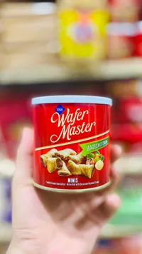 أصابع ويفر محشوة بكريمة البندق - ويفر ماستر (Wafer Master)