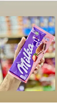 شوكولاتة بالحليب محشوة بكريمة الفراولة - ميلكا (Milka)