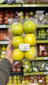 تفاح أخضر طازج