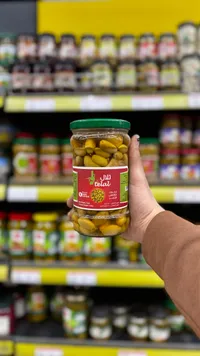 زيتون أخضر - تلال