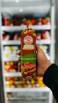 مرتديلا بقري بالزيتون - سنيورة (Siniora)