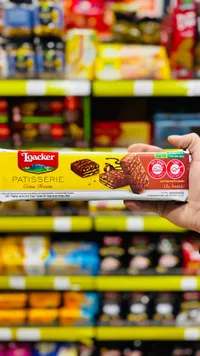 ويفر باتيسيري بكريمة البندق - لواكر (Loacker)