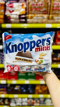 ويفر محشو بالكريمة والبندق - نوبيرز مينيز (Knoppers)