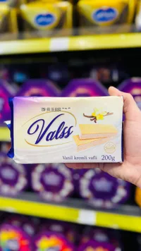 ويفر محشو بكريمة الفانيليا - فالس (Valss)