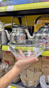 زبدية زجاجية شفافة للتقديم
