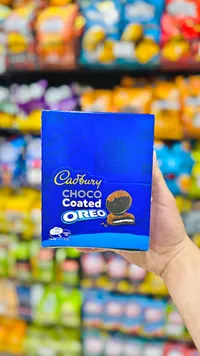 بسكويت أوريو مغطى بالشوكولاتة - كادبوري (Cadbury)