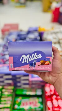 شوكولاتة بالحليب محشوة بالفراولة - ميلكا (Milka)