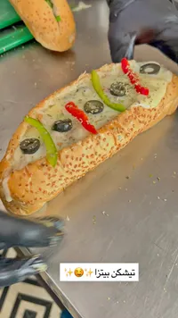 ساندويتش تشيكن بيتزا