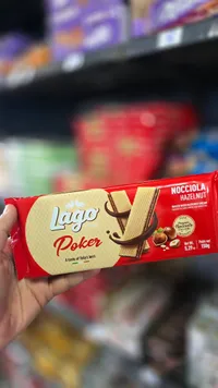بسكويت بوكر بالبندق والشوكولاتة - لاجو