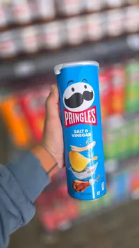 رقائق البطاطس بالملح والخل - برينجلز (Pringles)