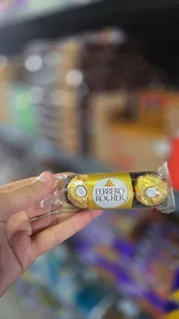 شوكولاتة فيريرو روشيه (Ferrero Rocher)