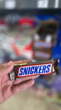 لوح شوكولاتة سنيكرز (Snickers)