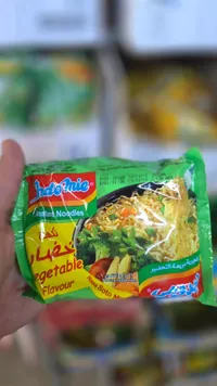 إندومي شعيرية سريعة التحضير بنكهة الخضار (Indomie)