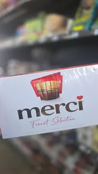 تشكيلة شوكولاتة فاخرة - ميرسي (Merci)