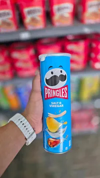 رقائق البطاطس بالملح والخل - برينجلز (Pringles)