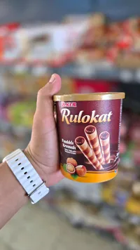 أصابع ويفر محشوة بكريمة البندق - رولوكات من أولكر (Ulker)