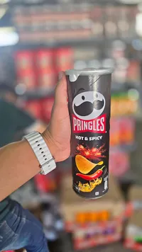 رقائق البطاطس الحارة - برينجلز (Pringles)