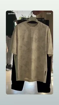 تيشيرت صيفي بنقوش كتابية - كيش وير (Qesh Wear)