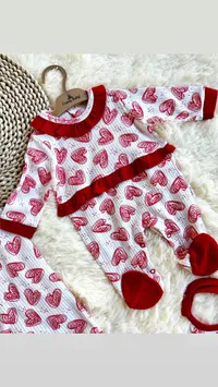 طقم سالوبيت مواليد بنقشة القلوب - كوساي بيبي (Cosay Baby)
