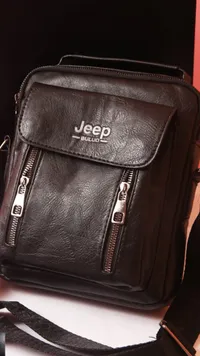 شنطة كروس جيب - Jeep